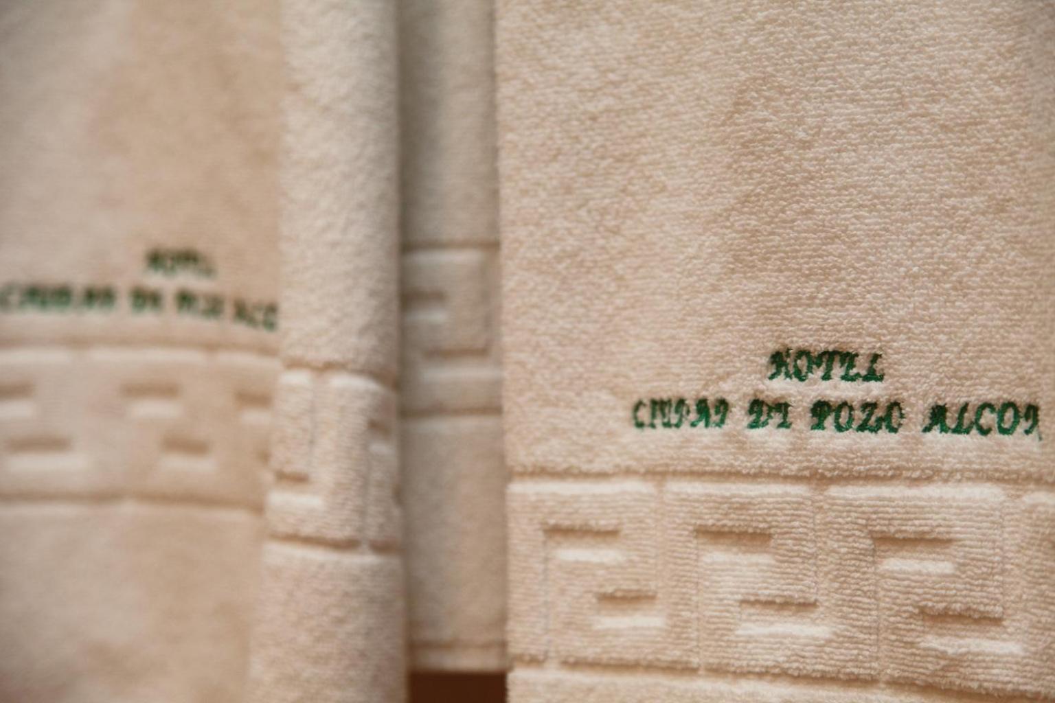 Hotel Ciudad Pozo Alcon Luaran gambar
