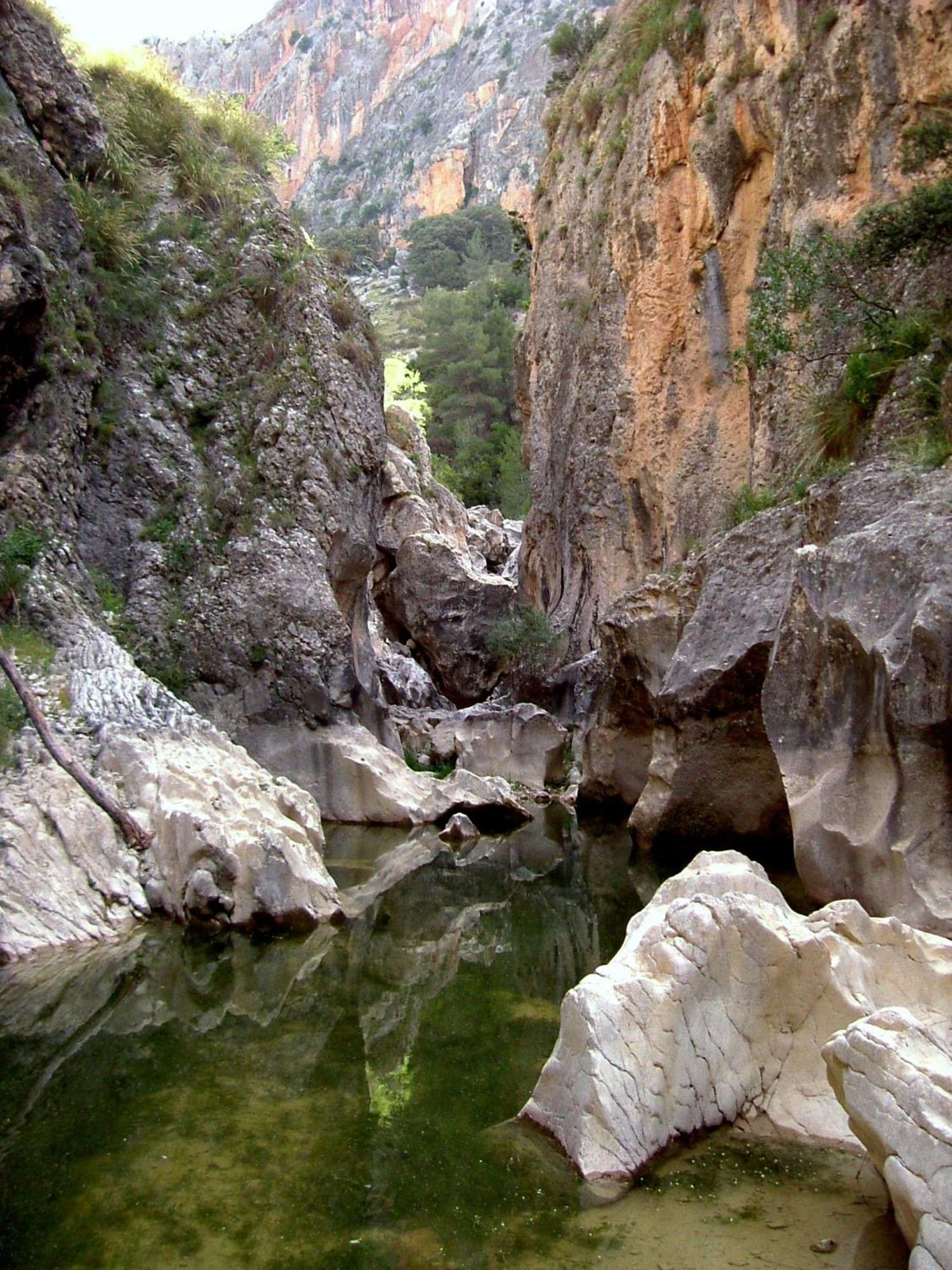 Hotel Ciudad Pozo Alcon Luaran gambar